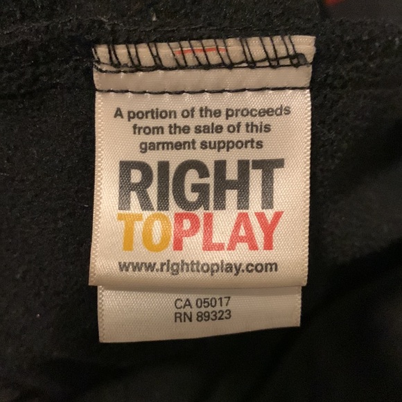 Roots "Right to Play," Water resistant , black jacket. - Picture 5 of 6